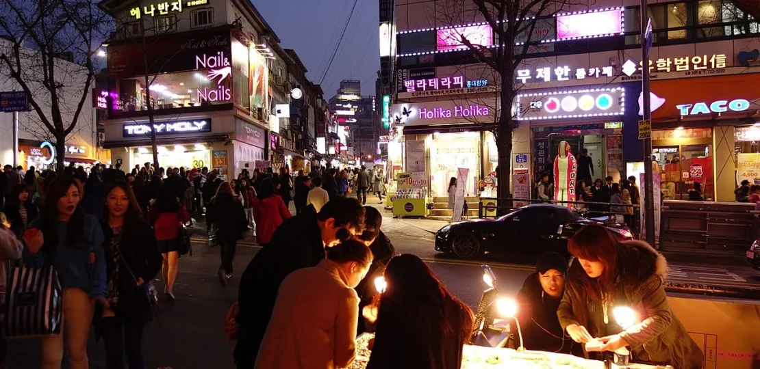 hongdae-at-night-hero