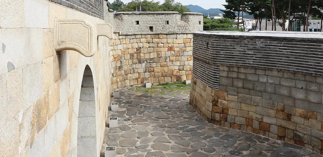 suwon-hwaseong-fortress-hero